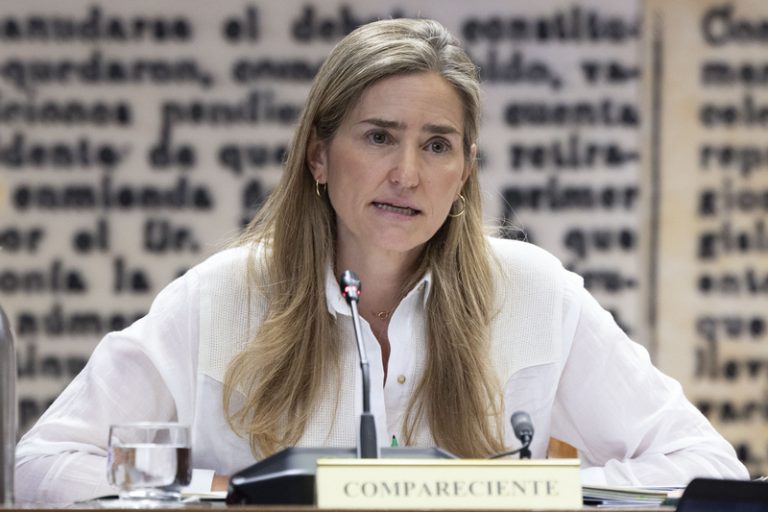 Aagesen defén una coordinació constant en la dana i acusa a la Generalitat de fallar com a autoritat competent