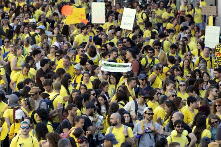 Extremadura i Comunitat Valenciana amplien la bretxa salarial dels seus docents enfront d’altres autonomies