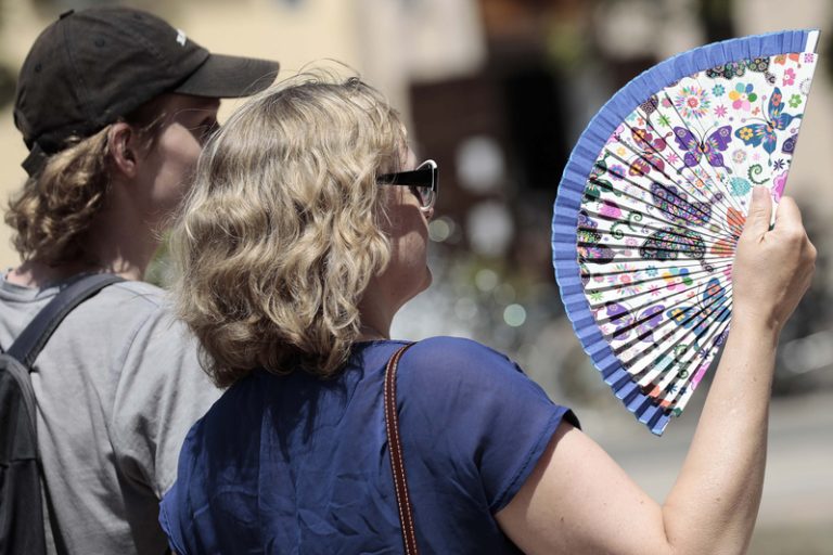 El cap de setmana arranca amb calor de juliol en la Comunitat Valenciana abans d’un lleuger respir