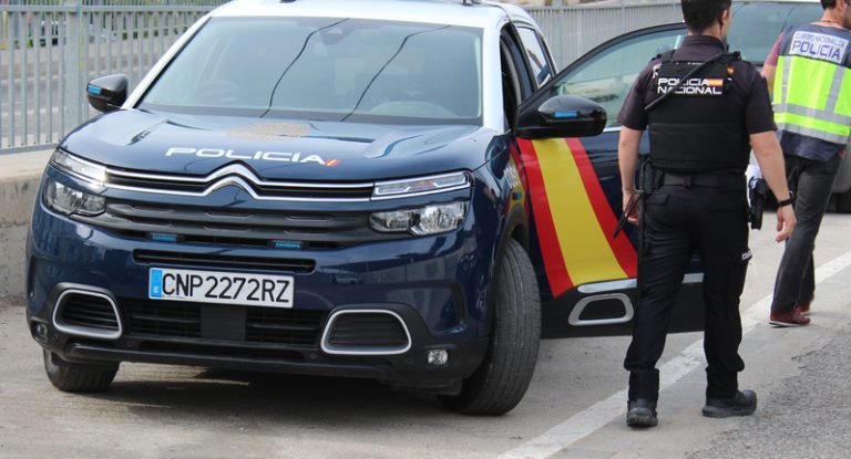 Detingut a València per cobrar per empadronar il·legalment a estrangers