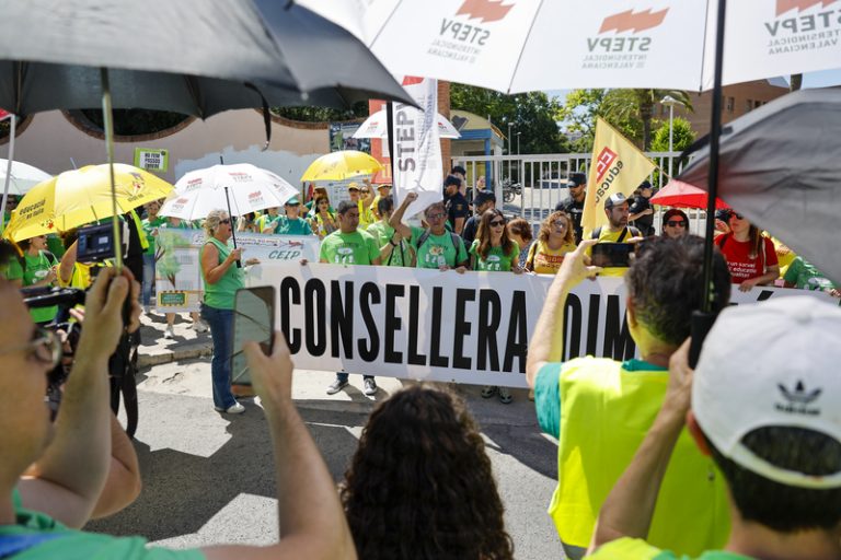 La vaga docent aconseguix 13 dies amb nova negociació i protesta a València