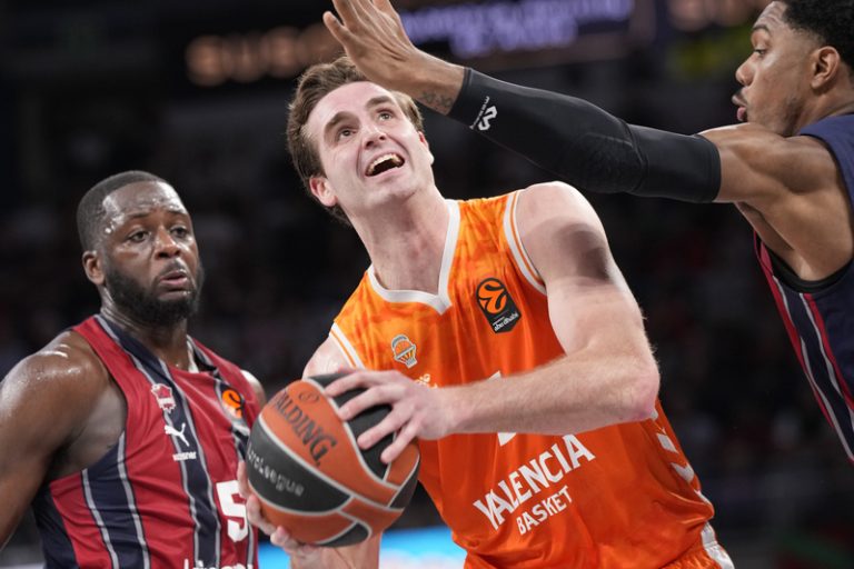 Reuvers apel·la a guanyar a Manresa per a afermar el segon lloc i impulsar al València Basket en l’Eurolliga