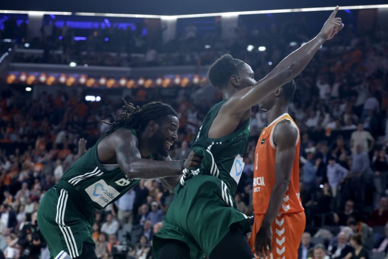 Multa de cinc mil euros al València Basket per llançament d’objectes en Eurolliga