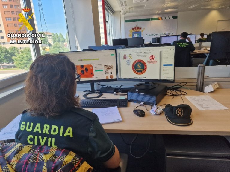Investiguen a un sospitós per estafar a un veí d’Alacant amb la venda d’un mòbil d’alta gamma