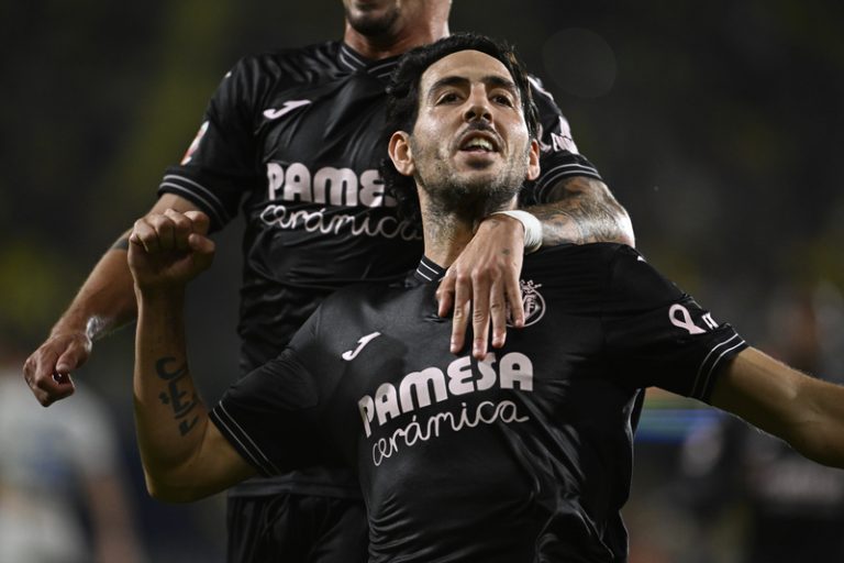 Dani Parejo posa fi a la seua etapa al Vila-real després de sis temporades