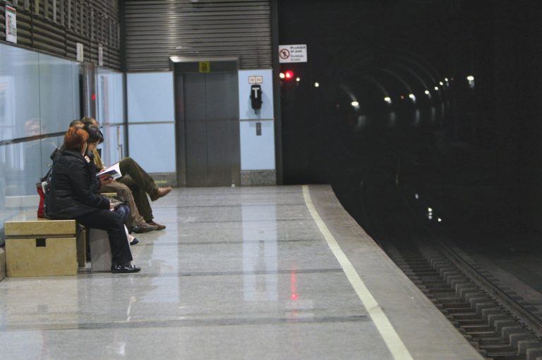 Els primers aturs de juny en FGV es desenrotllen sense incidències i amb servicis mínims del 80%