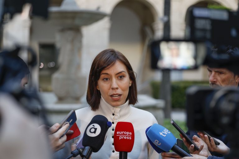 Diana Morant acusa a Pérez Llorca d’incompetència en la gestió de la vaga docent
