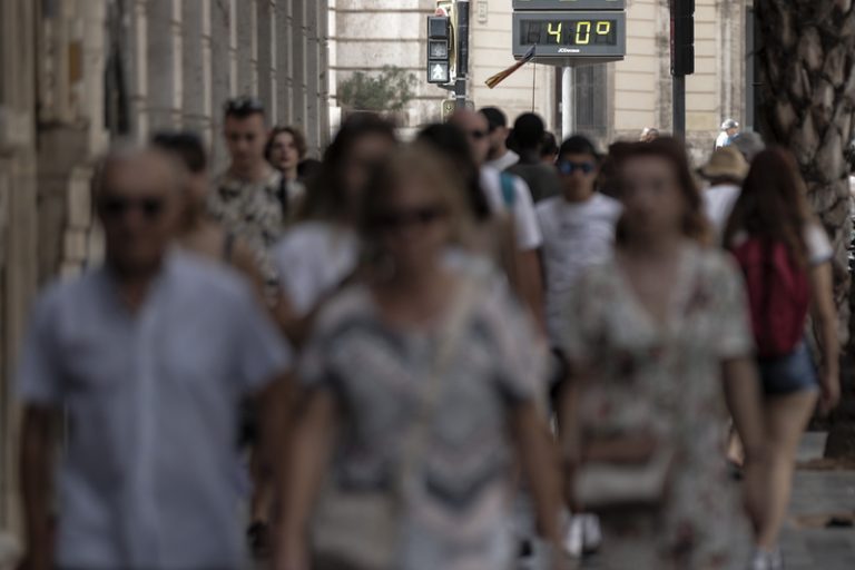 Les màximes freguen els 40 graus a l’interior sud d’Alacant en una jornada de calor intensa