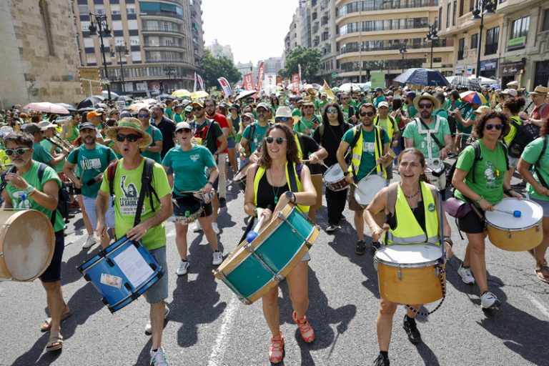 La Plataforma en Defensa de l’Ensenyament convoca una vaga de famílies el 5 de juny