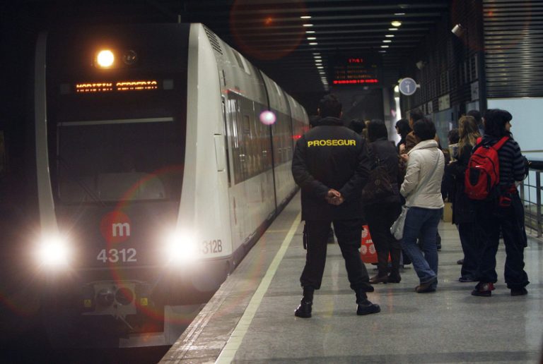 Nous aturs en el metre de València i Alacant amb un 80% de servicis mínims per la PAU