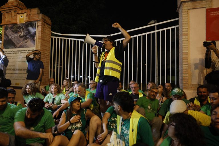 STEPV, CCOO i UGT seguiran amb les protestes fins que Educació arreplegue les seues peticions