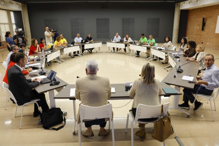 CSIF denuncia amenaces als seus delegats i demana rebaixar la tensió en la negociació educativa