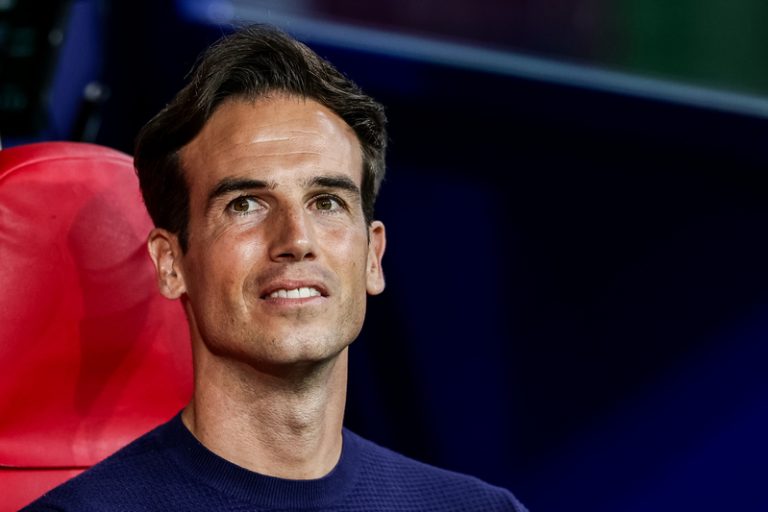 El Vila-real aposta per Íñigo Pérez i li firma tres temporades per a la seua banqueta