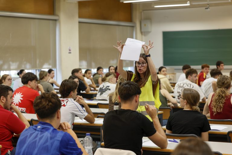 Un relat feminista de Pardo Bazán obri els exàmens de la PAU en la Comunitat Valenciana