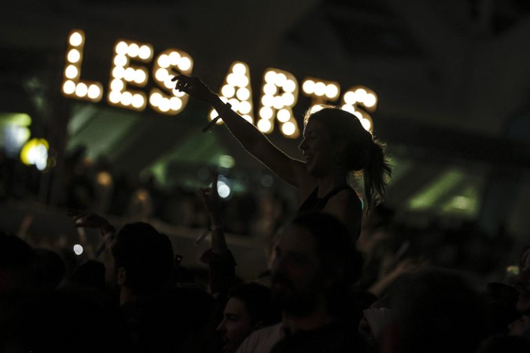 El Festival dels Arts manté les dates i avança el tancament amb més mesures acústiques